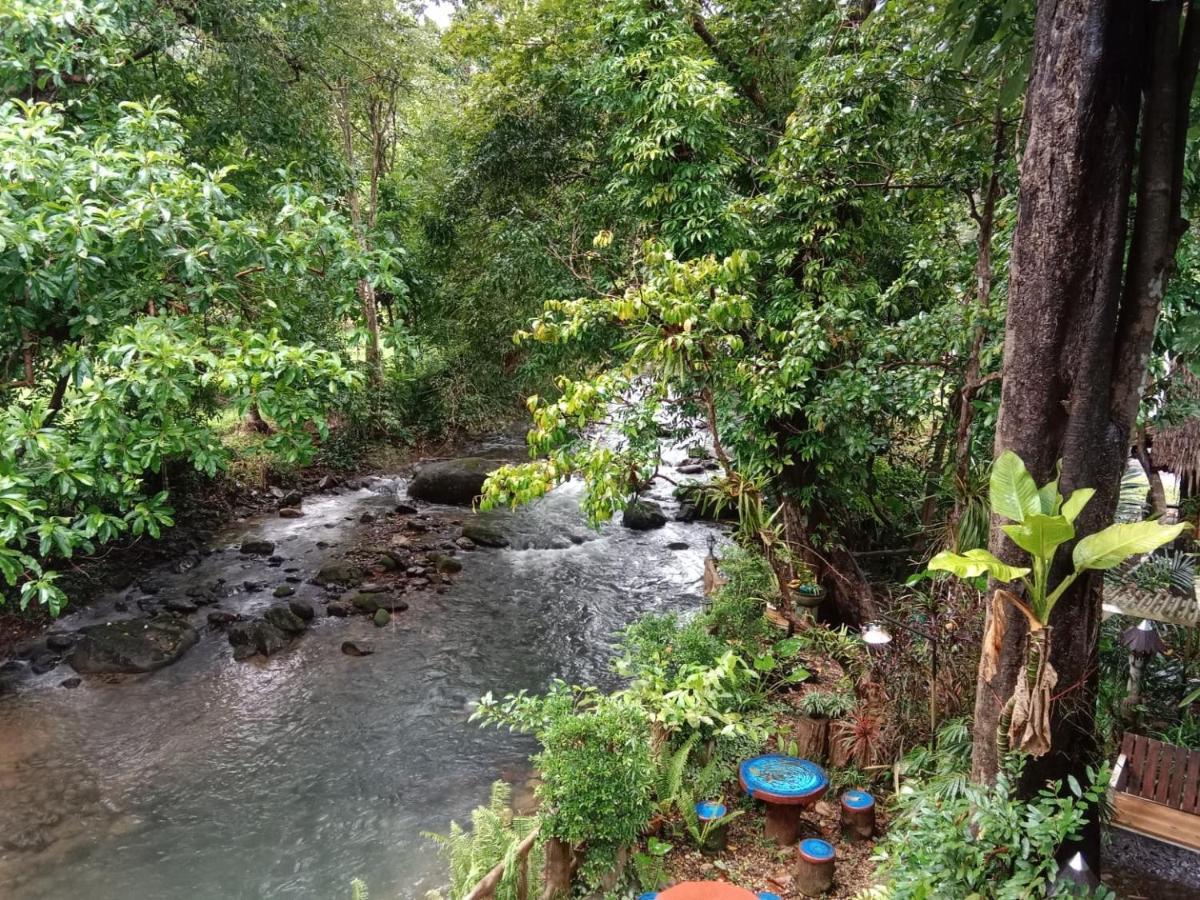 Tree Tops River Huts Khao Sok National Park Exterior foto