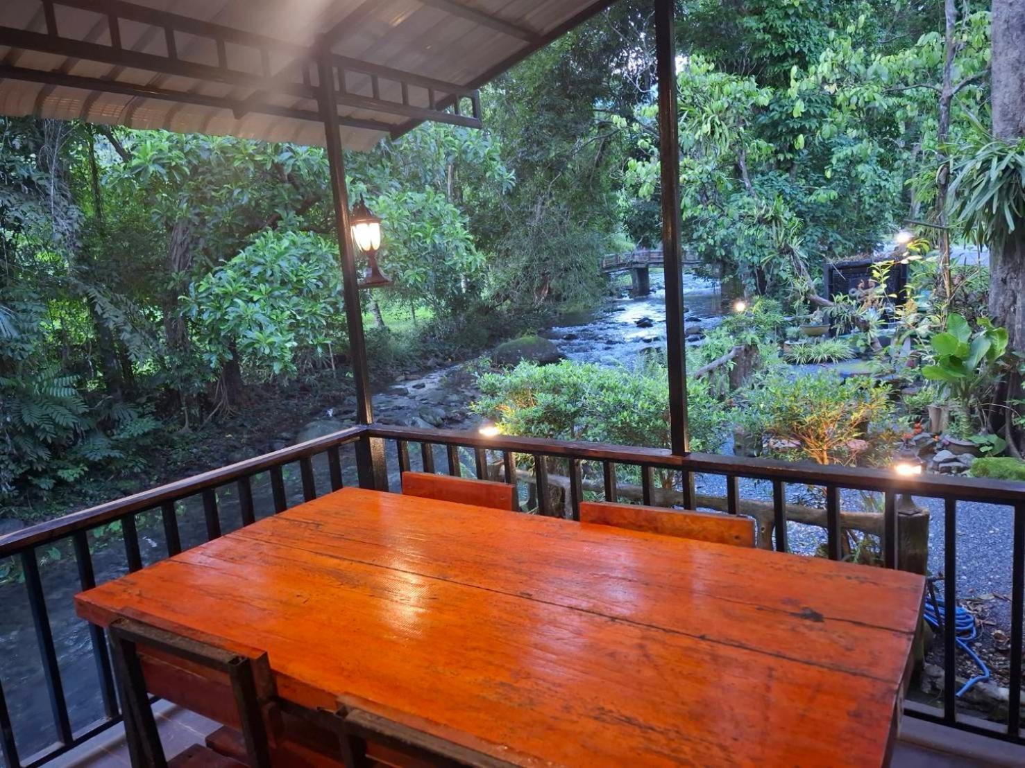 Tree Tops River Huts Khao Sok National Park Exterior foto
